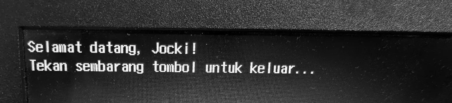 Output Aplikasi UEFI